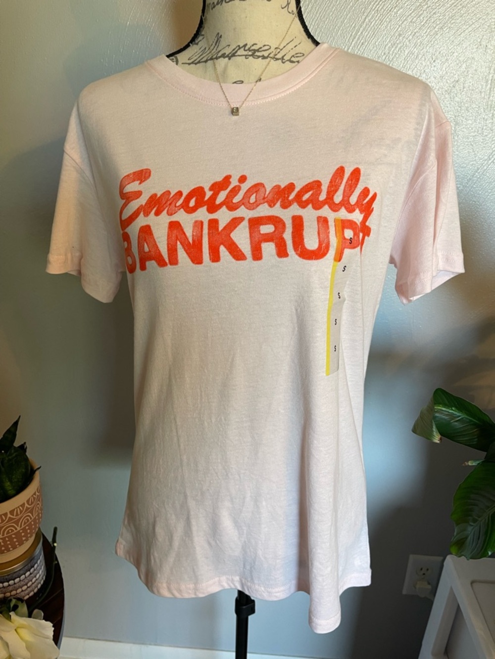 Selena Gomez Pink Emotionally Bankrupt Graphic Tee Small Pop Merch